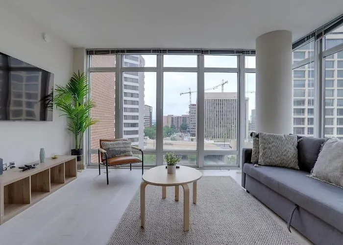 Wonderful 2Br Apartment At Crystal City
