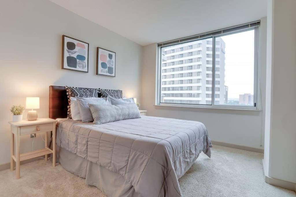 Apartment Wonderful 2br At Crystal