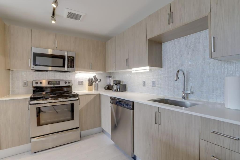 Apartment Wonderful 2br At Crystal Arlington